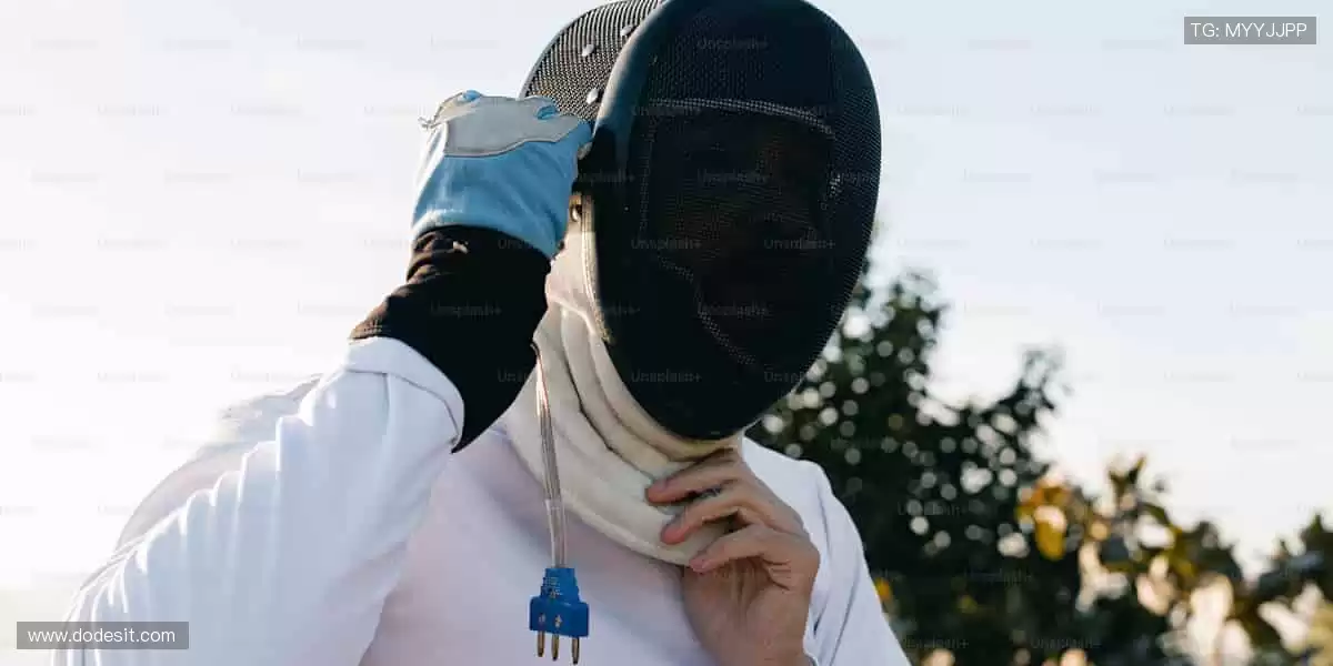 🎁【周边商城】限量潮品，把偶像的荣耀穿在身上！